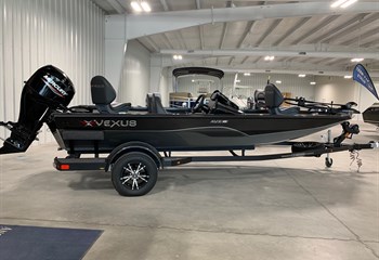 2022 Vexus AVX 181 Black/Gray Boat